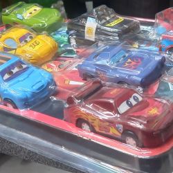 ست مکویین طرح فلز آتاتویز